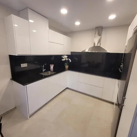 Apartament Ibero 1 *